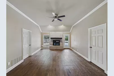 616 W Walcott Street, Pilot Point, TX 76258 - Photo 7