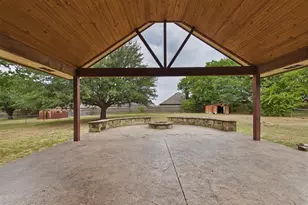 616 W Walcott St, Pilot Point, TX 76258 - Photo 31