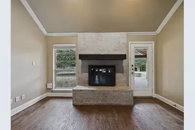 616 W Walcott Street, Pilot Point, TX 76258 - Photo 5