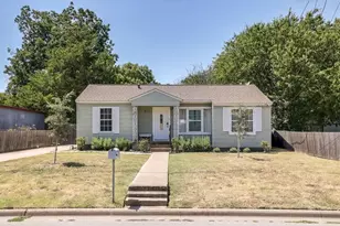 821 Williams St, Waxahachie, TX 75165 - Photo 1