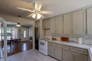 821 Williams St, Waxahachie, TX 75165 - Photo 13