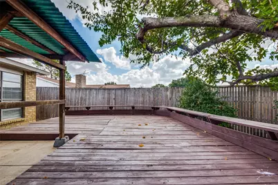 1930 Rambling Ridge Lane, Carrollton, TX 75007 - Photo 9