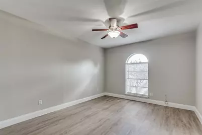 1930 Rambling Ridge Lane, Carrollton, TX 75007 - Photo 11