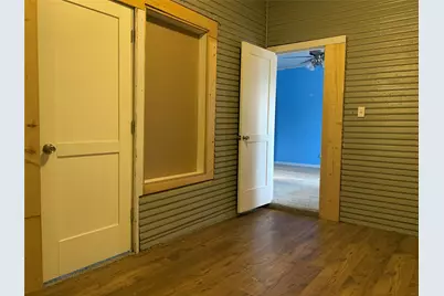 915 2nd Street, Graham, TX 76450 - Photo 15