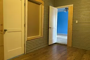 915 2nd St, Graham, TX 76450 - Photo 15