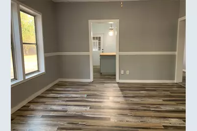 915 2nd Street, Graham, TX 76450 - Photo 5