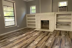 915 2nd St, Graham, TX 76450 - Photo 3
