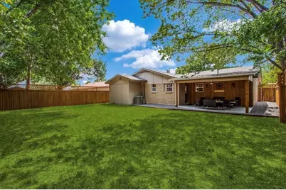 875 Lovers Lane, Grapevine, TX 76051 - Photo 17