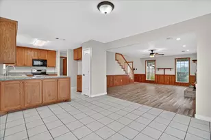 4697 Holbrook Rd, Springtown, TX 76082 - Photo 11
