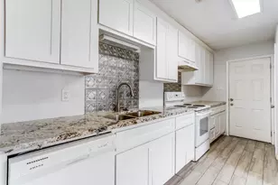 5728 Emerson Dr, Watauga, TX 76148 - Photo 9