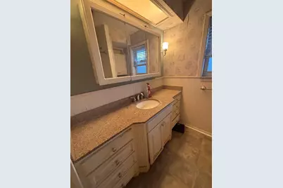 922 British Boulevard, Grand Prairie, TX 75050 - Photo 9
