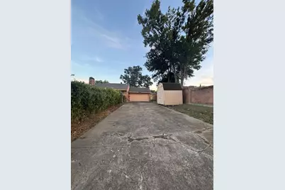 922 British Boulevard, Grand Prairie, TX 75050 - Photo 23