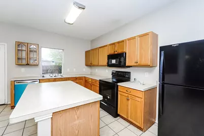 7401 Snow Ridge Drive, Fort Worth, TX 76133 - Photo 5
