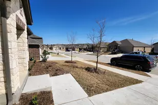 3812 Chalk Hill Ave, Celina, TX 75009 - Photo 3