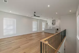 682 W Main St, Arlington, TX 76013 - Photo 11
