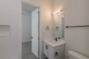 682 W Main St, Arlington, TX 76013 - Photo 19