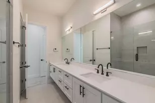 682 W Main St, Arlington, TX 76013 - Photo 23