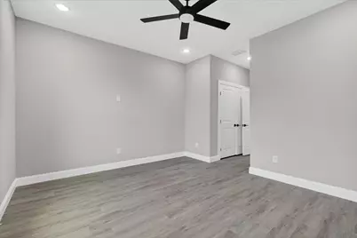804 Premier, Grand Prairie, TX 75051 - Photo 19