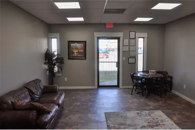 125 Century Drive, Cleburne, TX 76033 - Photo 9