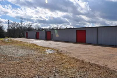 125 Century Drive, Cleburne, TX 76033 - Photo 3
