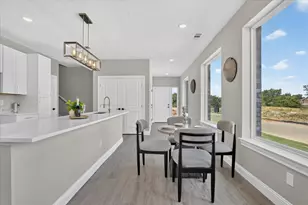 806 Premier, Grand Prairie, TX 75051 - Photo 11