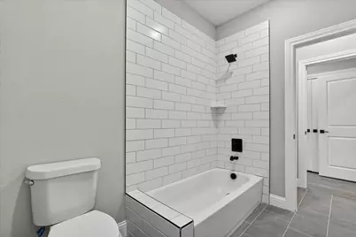 806 Premier, Grand Prairie, TX 75051 - Photo 23