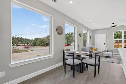 806 Premier, Grand Prairie, TX 75051 - Photo 9