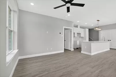 806 Premier, Grand Prairie, TX 75051 - Photo 7