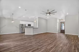 2706 San Gabriel Dr, Granbury, TX 76048 - Photo 3