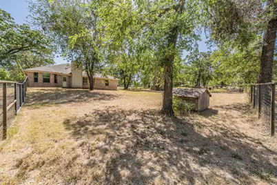 115 Pleasant Oaks Lane, Springtown, TX 76082 - Photo 7