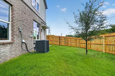 808 Premier, Grand Prairie, TX 75051 - Photo 33