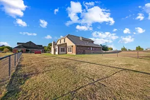 825 Broadhead Rd, Waxahachie, TX 75165 - Photo 31