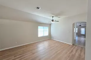 8219 Tierra Del Sol Rd, Arlington, TX 76002 - Photo 3