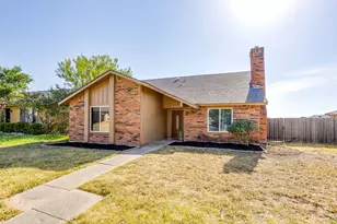 3226 Delaford Dr, Carrollton, TX 75007 - Photo 3