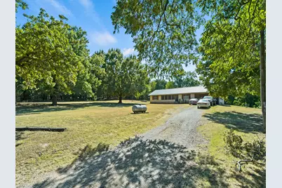 2045 County Road 113, Whitesboro, TX 76273 - Photo 23