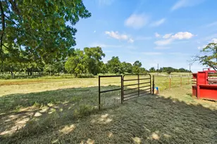 2045 Co Rd 113, Whitesboro, TX 76273 - Photo 21