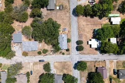 1101 Sanders Street, Bowie, TX 76230 - Photo 5