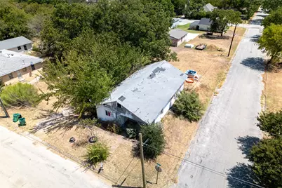 1101 Sanders Street, Bowie, TX 76230 - Photo 1