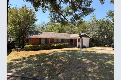 2220 Bella Vista Drive, Paris, TX 75460 - Photo 1