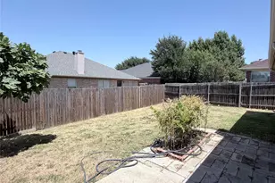 619 Douglas Dr, Mansfield, TX 76063 - Photo 15