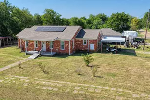 200 E Crossmain, Milford, TX 76670 - Photo 9