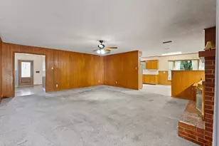 1227 Hilltop Dr, Cleburne, TX 76033 - Photo 9