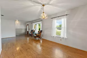 1227 Hilltop Dr, Cleburne, TX 76033 - Photo 3