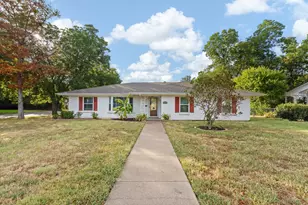 1227 Hilltop Dr, Cleburne, TX 76033 - Photo 1