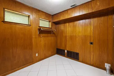 1227 Hilltop Drive, Cleburne, TX 76033 - Photo 27