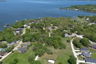 916 Woodland Dr, West Tawakoni, TX 75474 - Photo 1