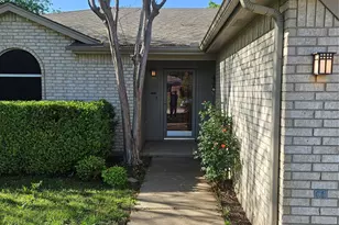 1608 Merritt Dr, Mansfield, TX 76063 - Photo 3