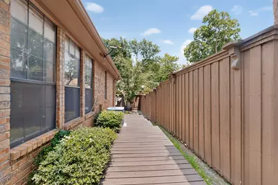 1216 Olde Towne Drive, Irving, TX 75061 - Photo 27