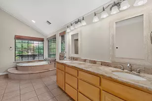 1216 Olde Towne Dr, Irving, TX 75061 - Photo 13