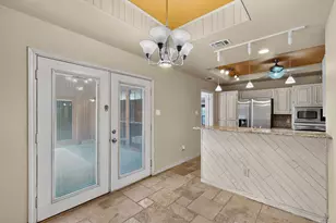 1216 Olde Towne Dr, Irving, TX 75061 - Photo 9